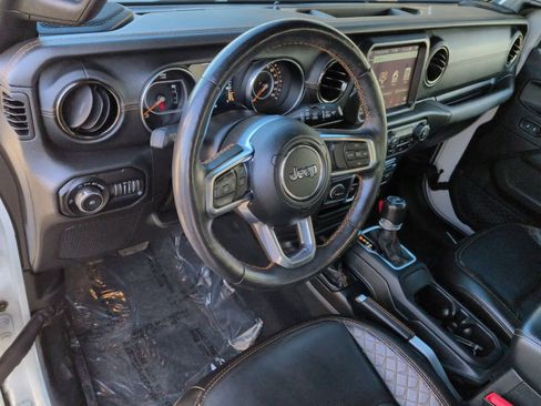 Used 2021 Jeep Wrangler Unlimited Sahara image 10