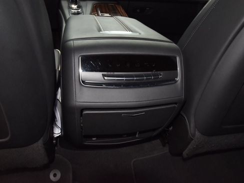 Used 2023 Cadillac Escalade Premium Luxury AWD/4WD image 18