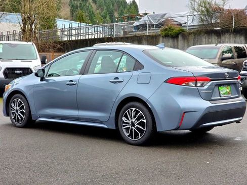 Used 2020 Toyota Corolla LE image 5