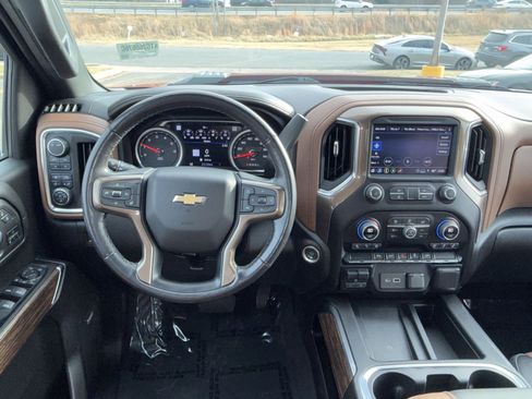 Used 2022 Chevrolet Silverado 2500 High Country image 16