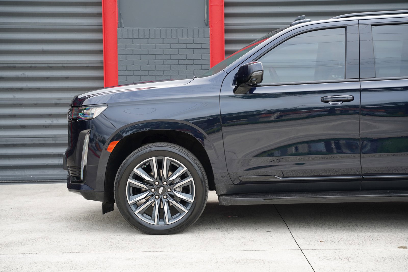 Used 2024 Cadillac Escalade ESV Sport AWD/4WD image 8