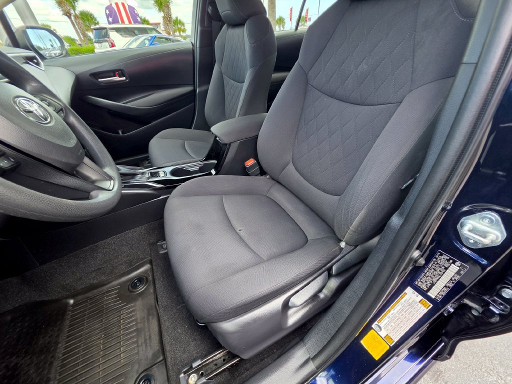 Used 2020 Toyota Corolla LE FWD image 12