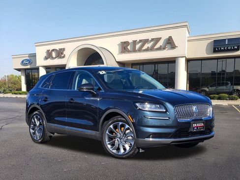 Used 2022 Lincoln Nautilus Reserve image 1