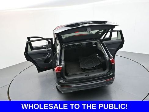 Used 2018 Volkswagen Tiguan SEL Premium FWD image 39
