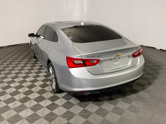 Used 2017 Chevrolet Malibu Premier w/ Premier Sun and Wheel Package FWD image 9