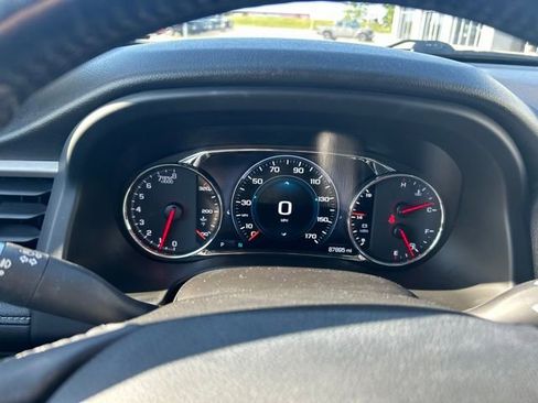 Used 2019 GMC Acadia Denali w/ Technology Package FWD image 28
