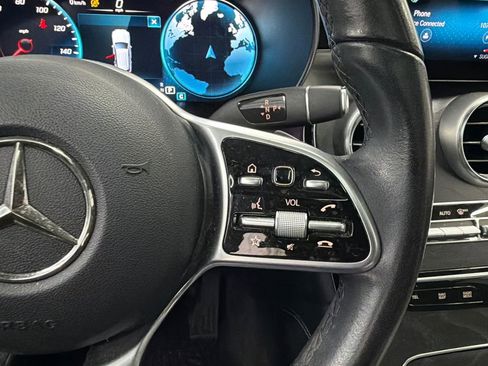 Used 2021 Mercedes-Benz GLC 300 w/ Premium Package image 29