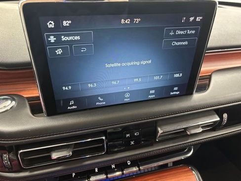 Used 2024 Lincoln Aviator Reserve AWD/4WD image 5