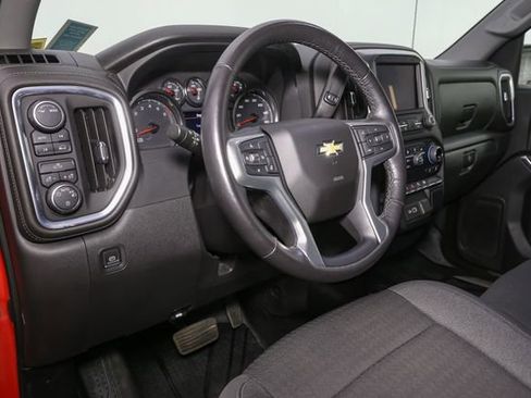 Used 2022 Chevrolet Silverado 1500 LT AWD/4WD image 20