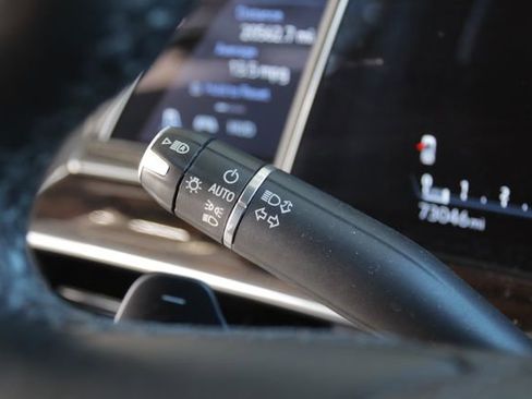 Used 2022 Cadillac Escalade ESV Sport Platinum w/ LPO, ONYX Package image 14