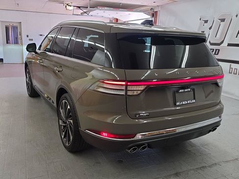 Certified 2025 Lincoln Aviator Reserve w/ Equipment Group 201A AWD/4WD image 4