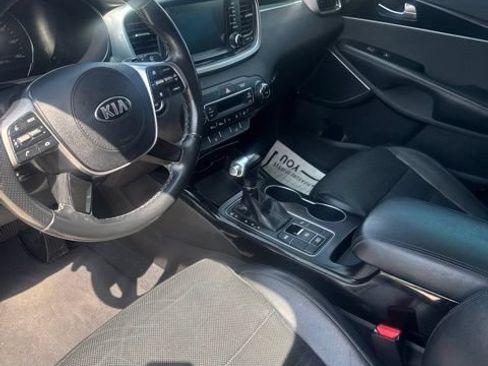 Used 2019 Kia Sorento SX FWD image 5