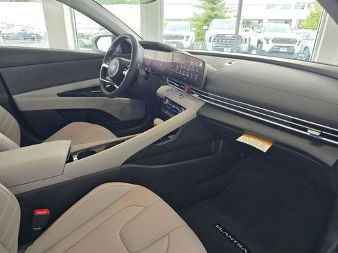 New 2026 Hyundai Elantra Limited FWD image 43