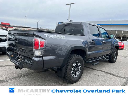 Used 2022 Toyota Tacoma TRD Off-Road w/ TRD Premium Off Road Package image 3