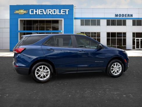 Used 2022 Chevrolet Equinox LS AWD/4WD image 6