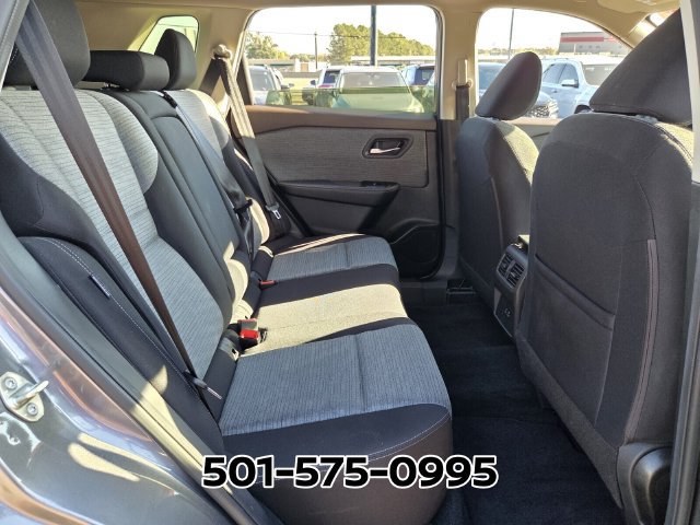 Used 2023 Nissan Rogue SV AWD/4WD image 16