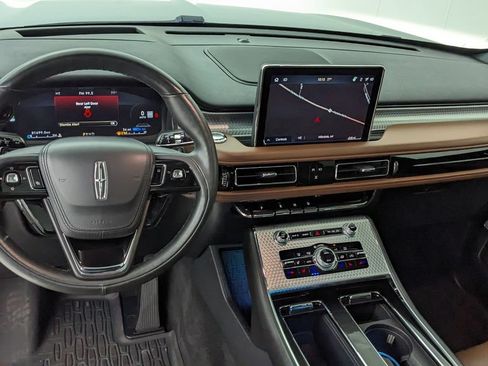 Used 2023 Lincoln Aviator Grand Touring w/ Equipment Group 301A AWD/4WD image 4