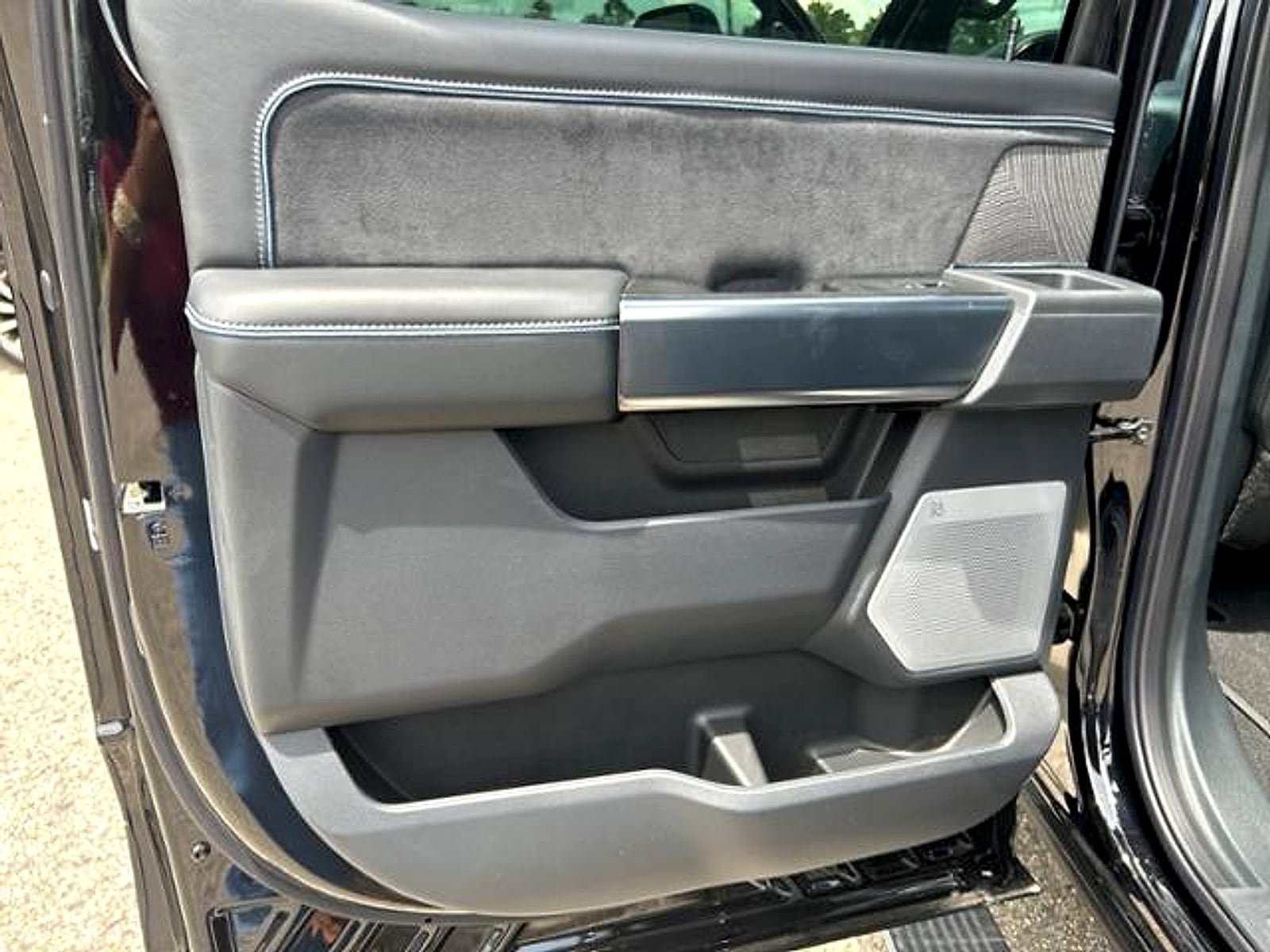 New 2025 Ford F250 Platinum AWD/4WD image 31