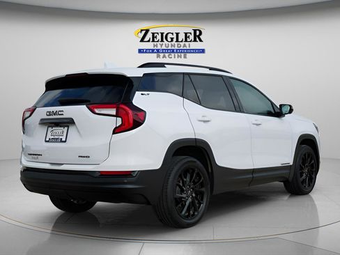 Used 2023 GMC Terrain SLT w/ Tech Package AWD/4WD image 8