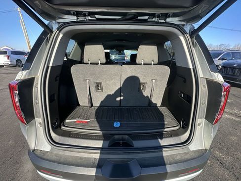 Used 2023 GMC Acadia SLE w/ Driver Convenience Package image 23