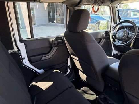 Used 2017 Jeep Wrangler Unlimited Sport w/ Quick Order Package 24S AWD/4WD image 45