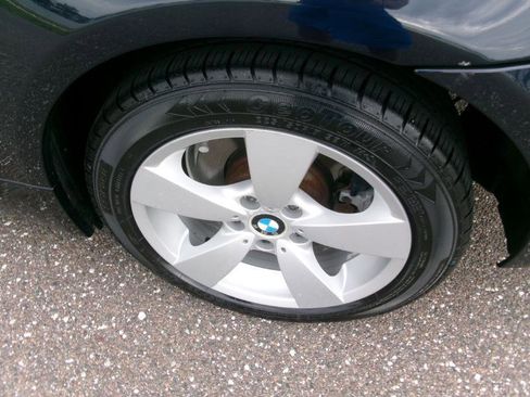 Used 2008 BMW 528xi Sedan AWD/4WD image 12