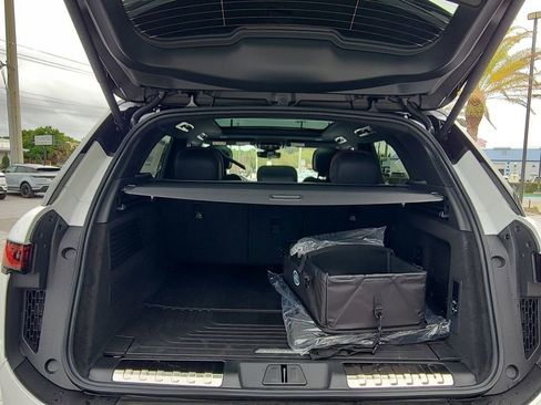 New 2026 Land Rover Range Rover Sport Dynamic SE image 11