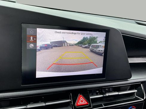 Used 2023 Kia Niro LX FWD image 27