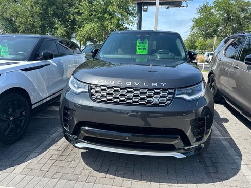Used 2024 Land Rover Discovery Metropolitan Edition AWD/4WD image 2
