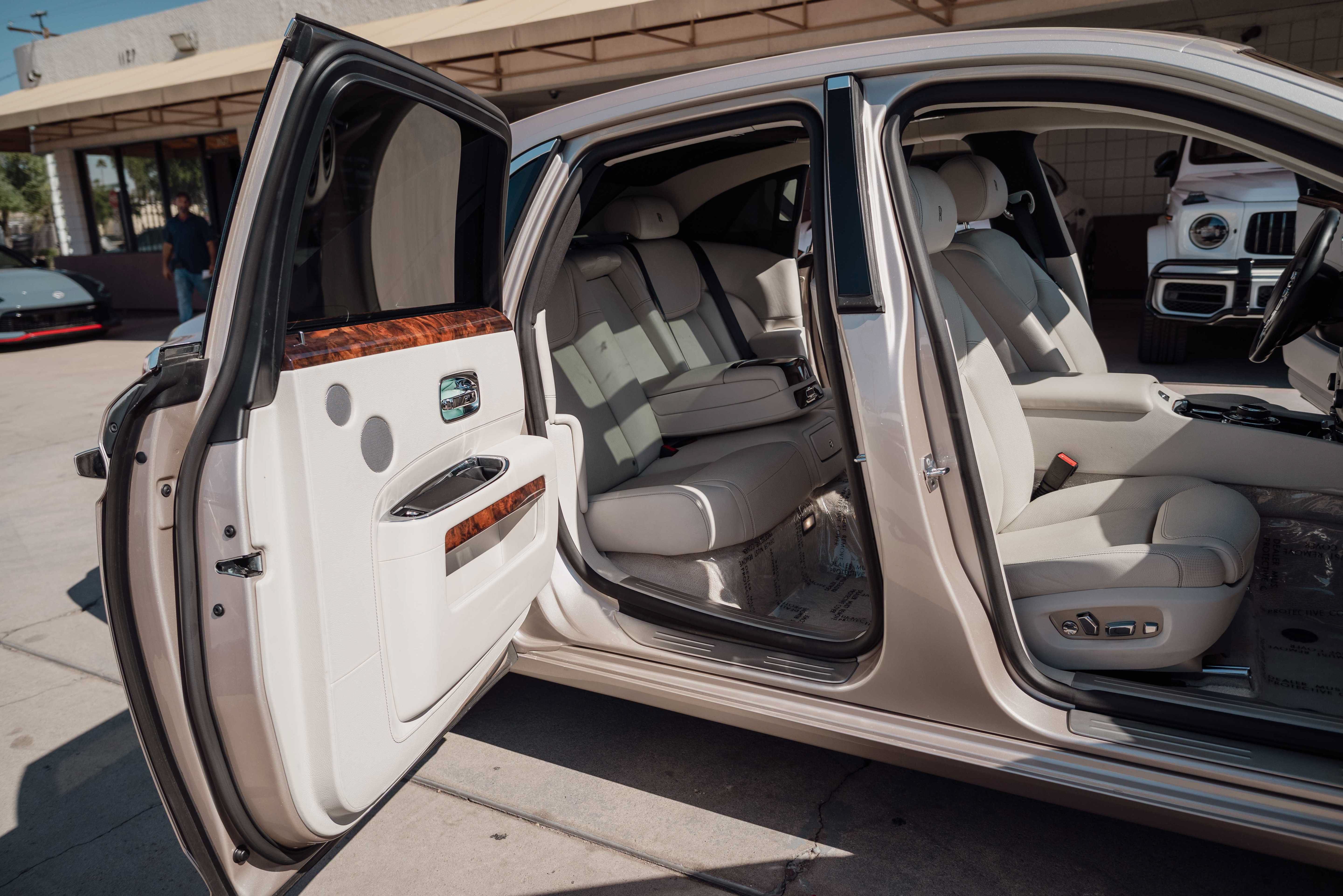 Used 2020 Rolls-Royce Ghost RWD image 15