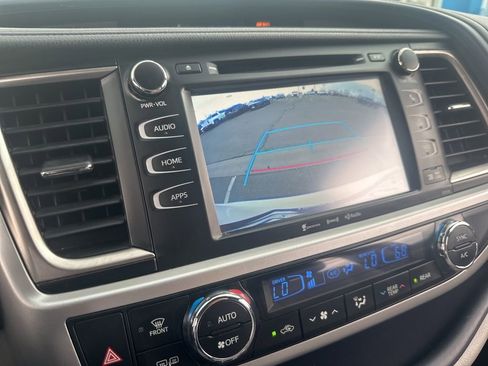 Used 2016 Toyota Highlander XLE image 13