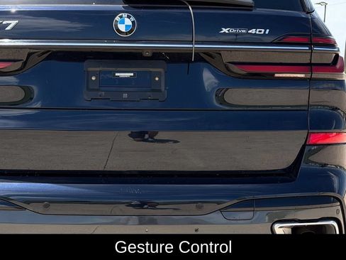 Used 2023 BMW X7 xDrive40i w/ M Sport Package AWD/4WD image 13