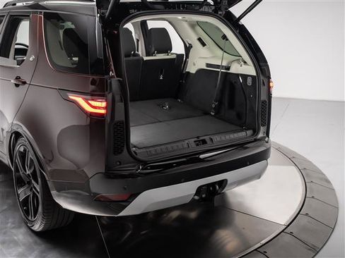 New 2026 Land Rover Discovery Limited Edition AWD/4WD image 33