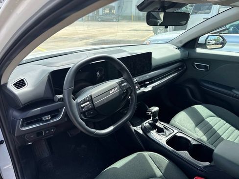 Used 2025 Kia K4 EX FWD image 7