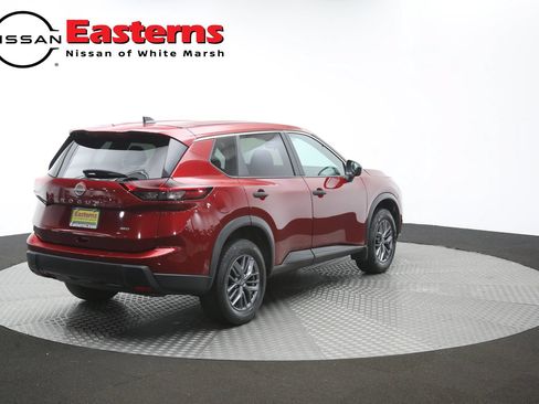 Used 2024 Nissan Rogue S AWD/4WD image 42
