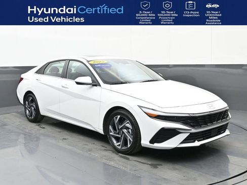 Certified 2025 Hyundai Elantra SEL image 1