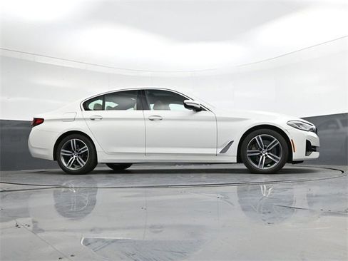 Used 2023 BMW 530i w/ Convenience Package image 25