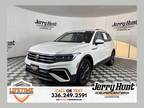 Used 2023 Volkswagen Tiguan SE w/ Panoramic Sunroof Package AWD/4WD image 1