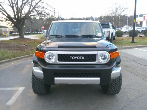 Used 2014 Toyota FJ Cruiser 4WD image 3