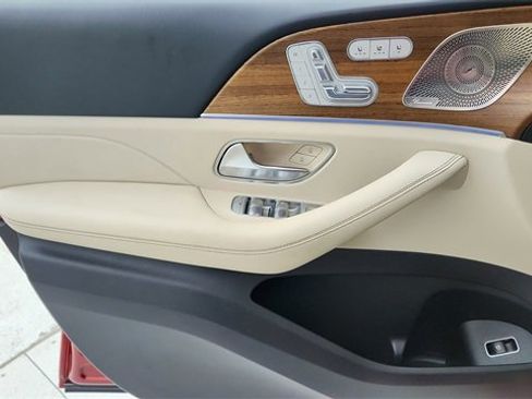 Used 2024 Mercedes-Benz GLE 350 4MATIC image 34