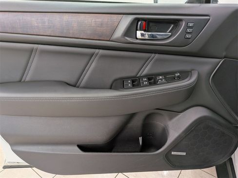 Used 2019 Subaru Outback 2.5i Limited w/ Popular Package #2 image 15