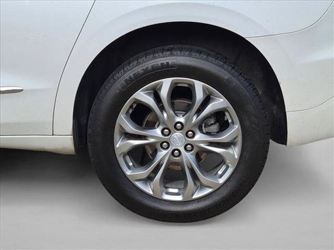 Used 2021 Buick Enclave Avenir w/ LPO, Cargo Package FWD image 24