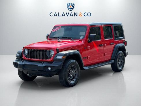 Used 2026 Jeep Wrangler Unlimited Sport AWD/4WD image 3