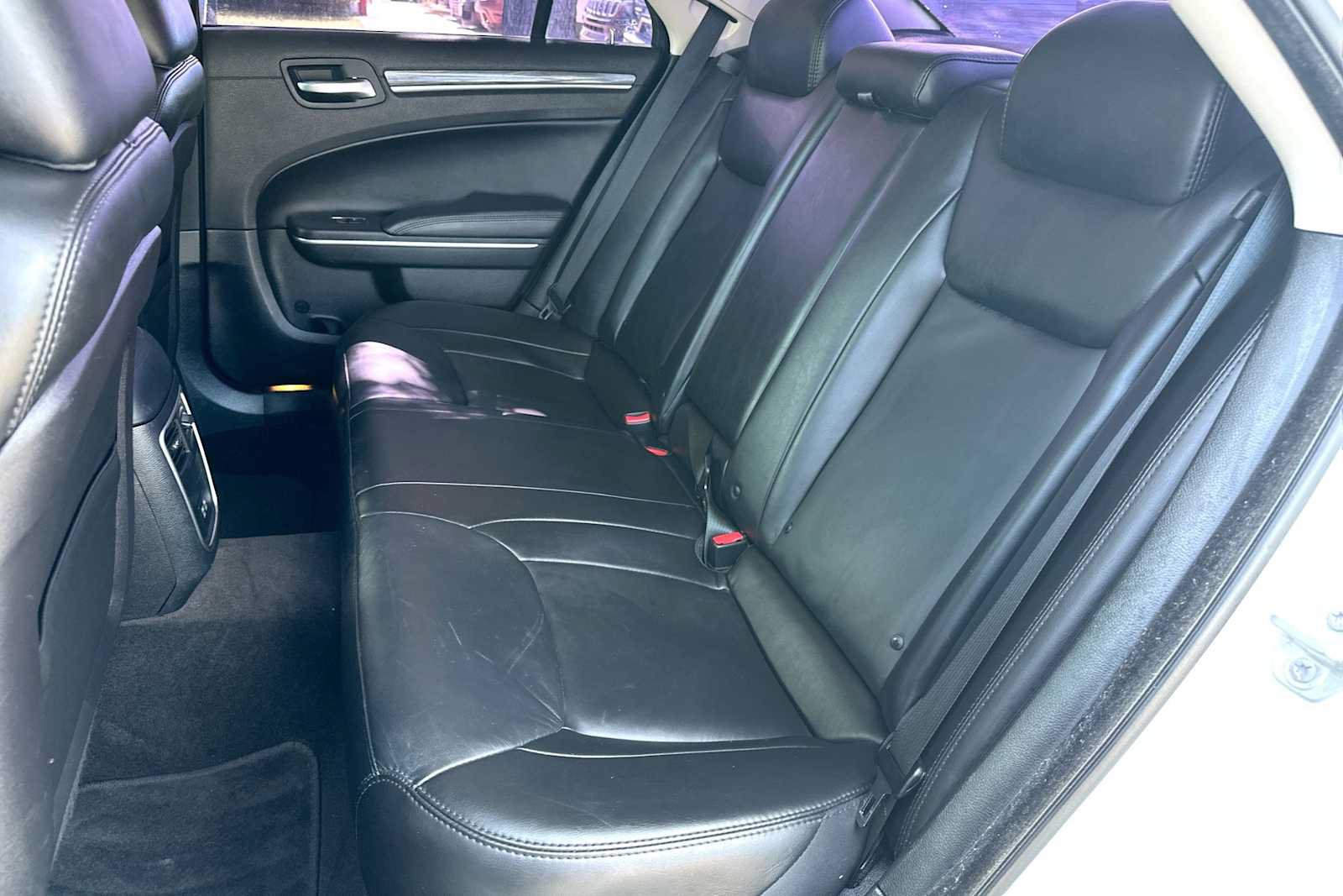 Used 2019 Chrysler 300 Touring L w/ Quick Order Package 22F AWD/4WD image 24
