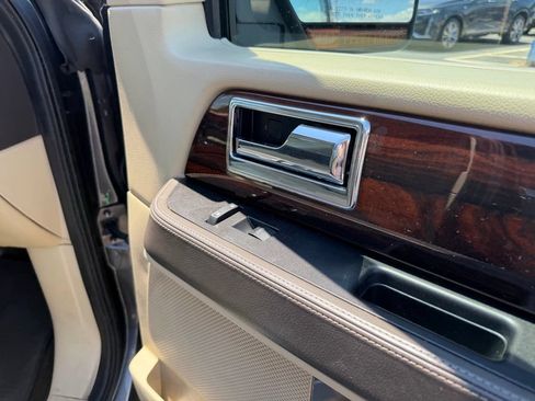 Used 2015 Lincoln Navigator L 4WD w/ Equipment Group 101A Reserve image 33