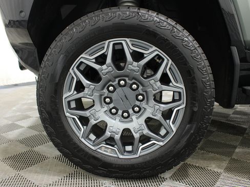 Used 2024 GMC Hummer EV 3X AWD/4WD image 36