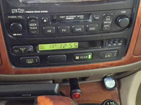 Used 2002 Lexus LX 470 4WD image 26