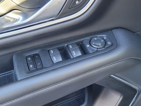 Used 2021 Chevrolet Tahoe Z71 image 18