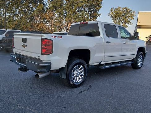 Used 2019 Chevrolet Silverado 2500 LTZ w/ Duramax Plus Package AWD/4WD image 4