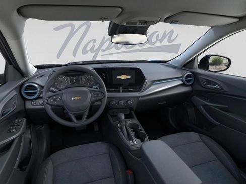 New 2026 Chevrolet Trax LS w/ LS Convenience Package FWD image 17